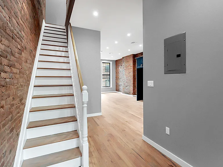 707 Lafayette Ave #2 — Photo 19