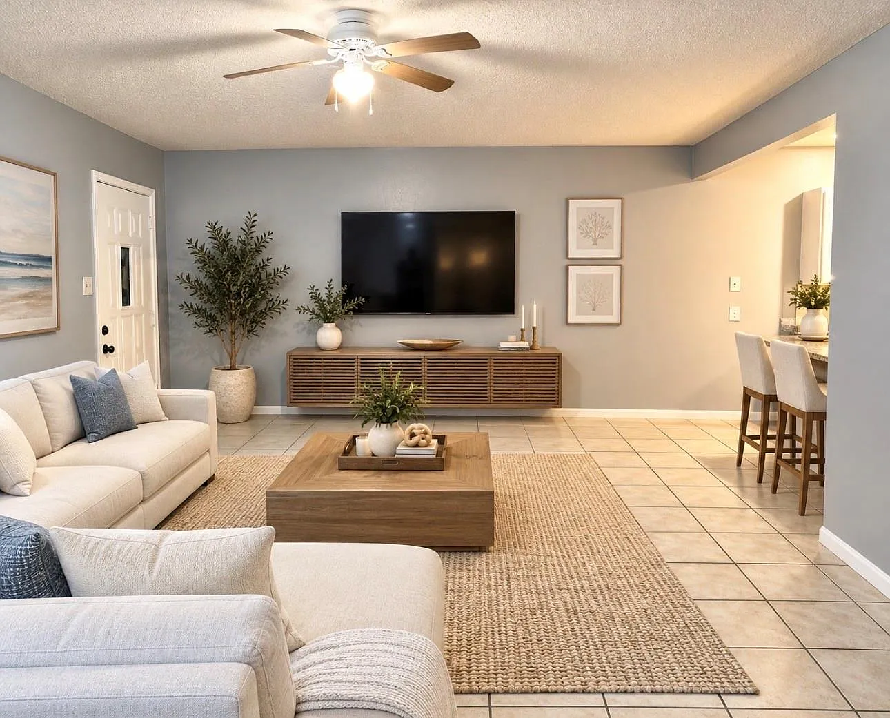 3 bed, 1.0 bath, 1932 sqft, $1,050 — Photo 1