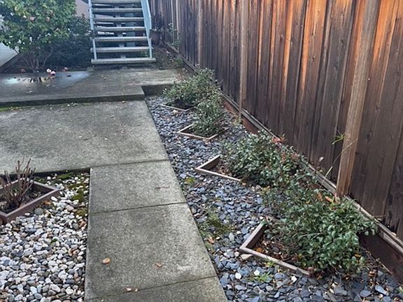 3rd image of 258 Palo Alto Ave APT 1