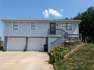 277 NW 75th Rd, Centerview, MO 64019