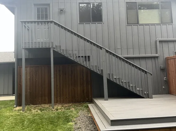 1910 Ridgeway Dr #1920, Eugene, OR 97401