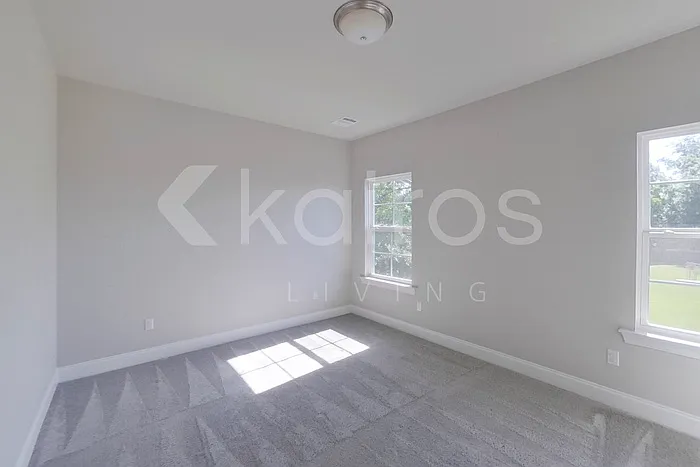 6405 Roux Dr — Photo 12