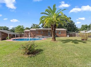 4762 Pine Ln, Pace, FL 32571