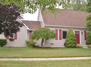 206 E Chapel Ln, Midland, MI 48642