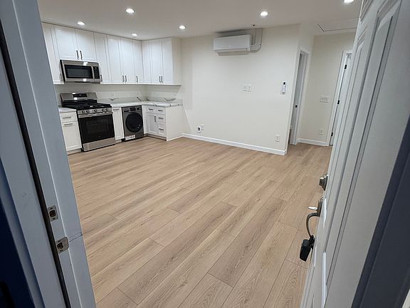 2nd image of 16327 Kalisher St