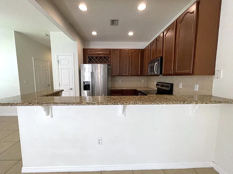 6898 47th Ln N — Photo 11