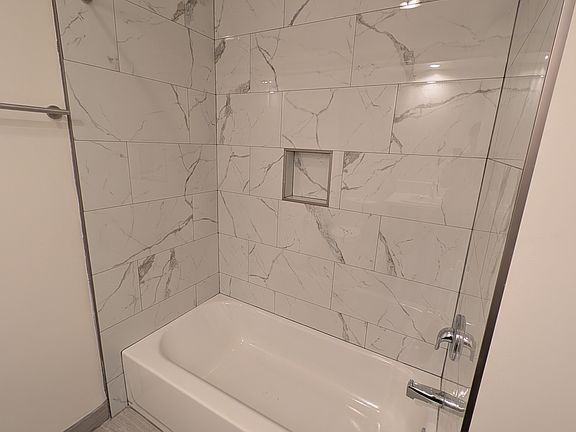 3rd image of 334 N Berendo St #106