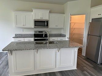 2nd image of 1002 County Road 548
