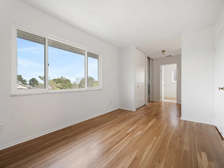 21 Windward Dr — Photo 11