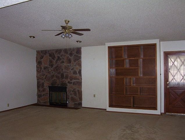 2nd image of 3017 Del Prado