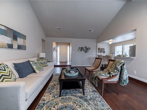 5th image of 1906 Leighton Dr