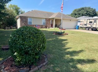 707 S Sunmeadow Drive, Strafford, MO 65757