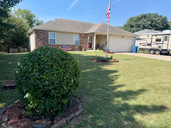 707 S Sunmeadow Drive, Strafford, MO 65757