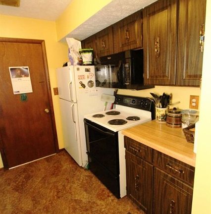 5th image of 8890 Dewey Dr