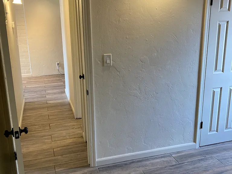 X-tra hall closets, linen & coat