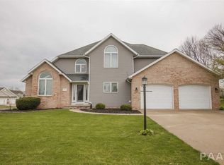 610 Firethorn Dr, Washington, IL