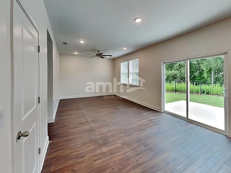 3741 Blackshear Pl — Photo 6