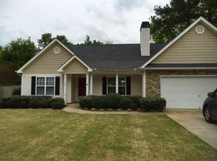 185 Pecan Ridge Dr, Fayetteville, GA 30215