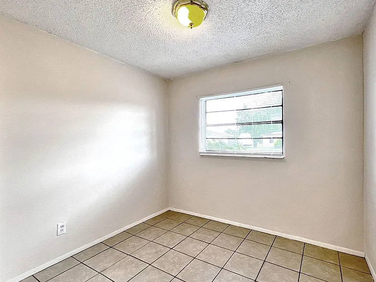 120 3rd Jpv St — Photo 18
