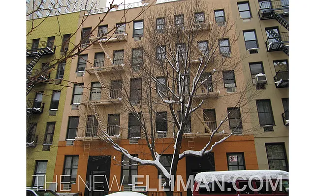 Rented by Douglas Elliman | media 16