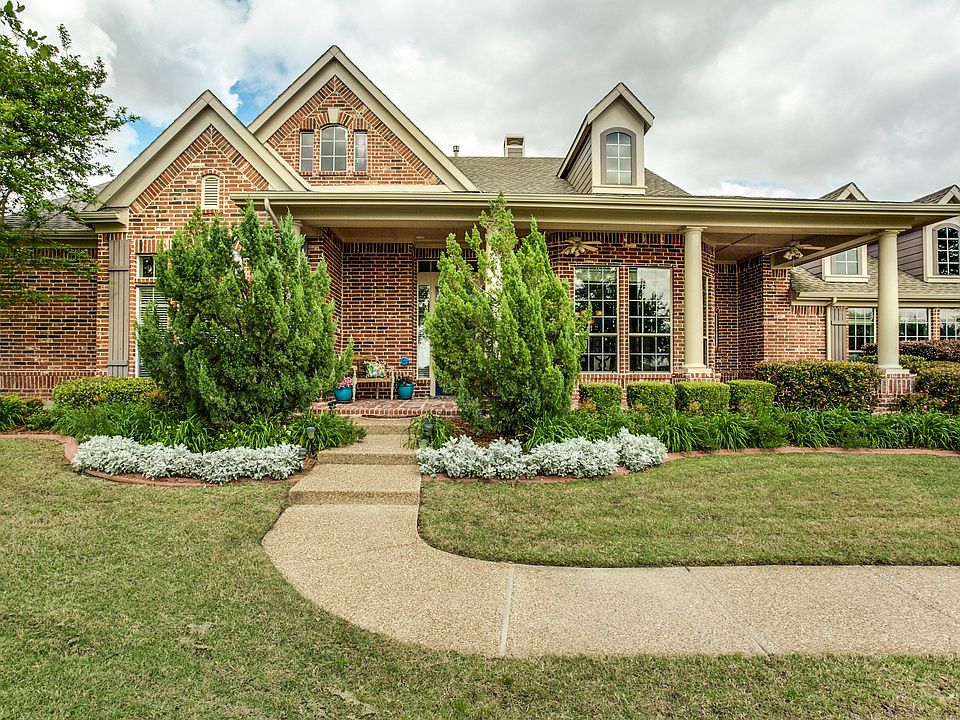 1st image of 2704 Dublin Park Dr