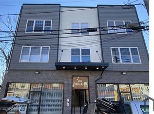 360 16th Ave APT 1, Irvington, NJ 07111
