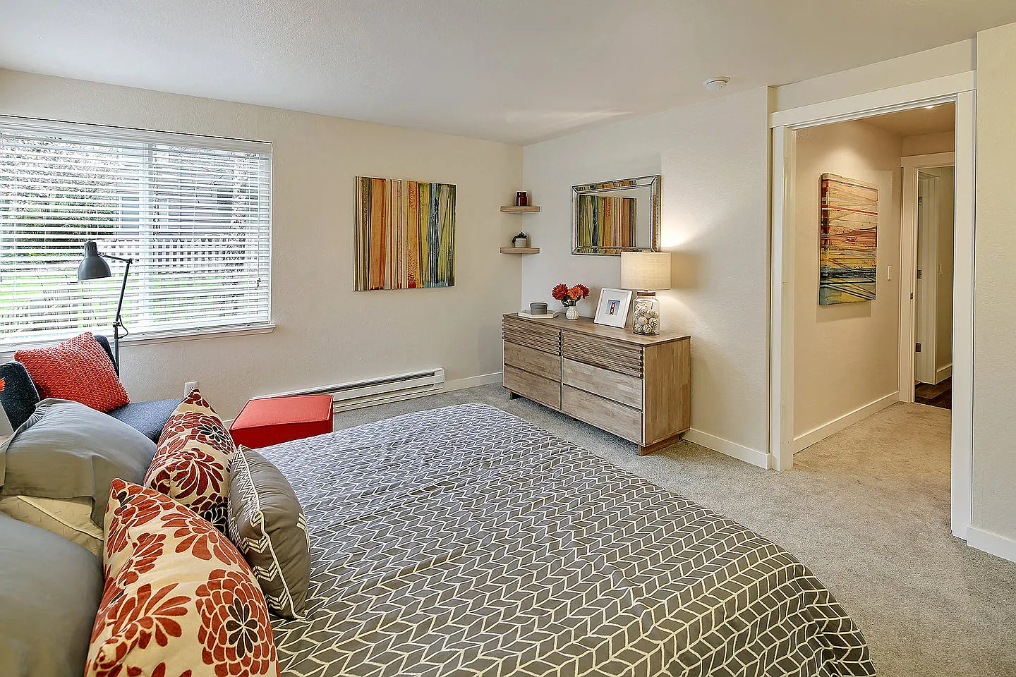 Starboard Apartments — Photo 4