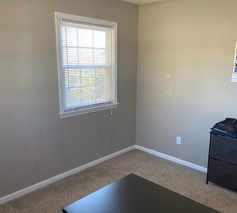4th image of 2036 Pinewood Ln