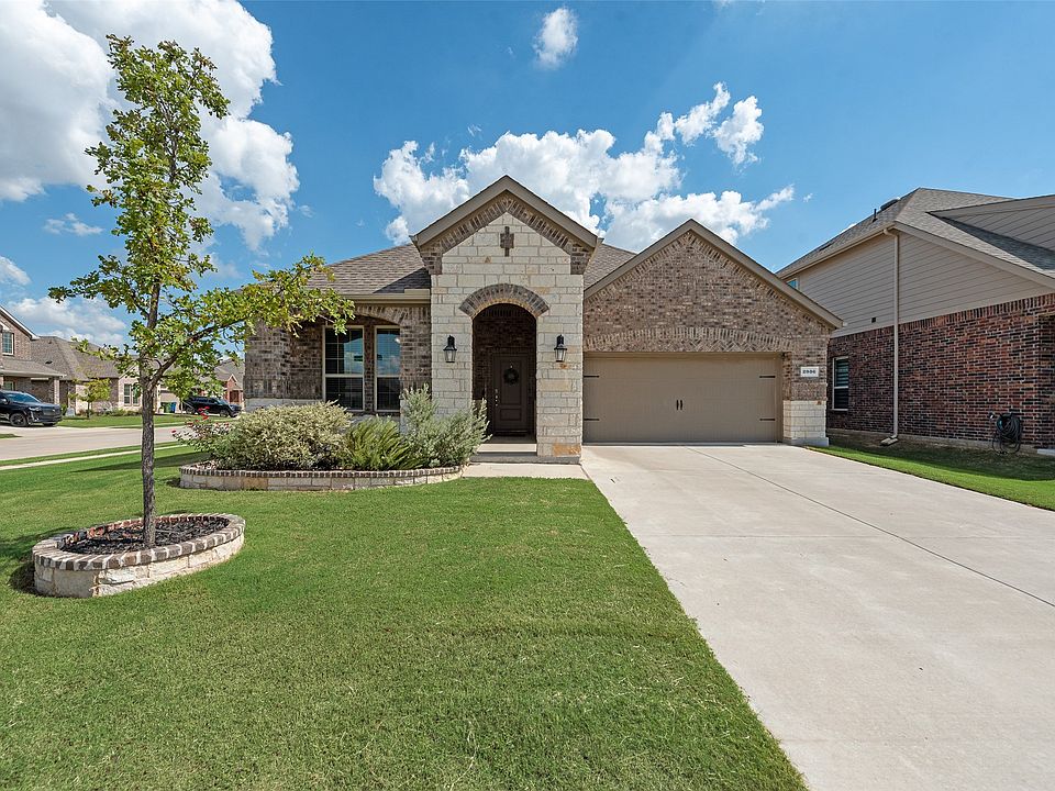 1st image of 2936 Brady Starr Dr
