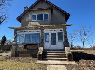 25 Prospect Ave, Andover, NJ 07821