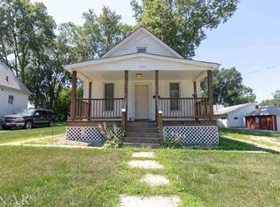 1410 W Olive St, Bloomington, IL 61701