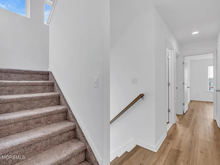 1514 Heck Ave — Photo 17