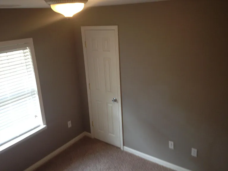 716 N Taylor St — Photo 7
