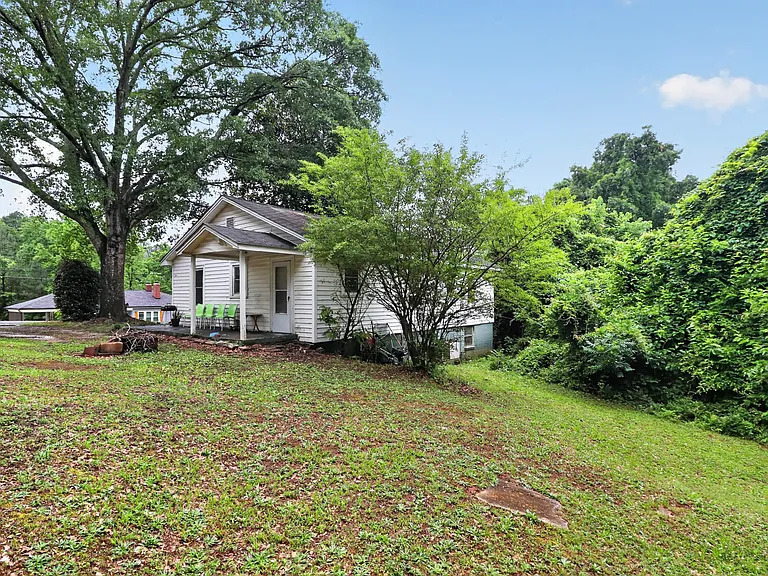 340 Clay St — Photo 6