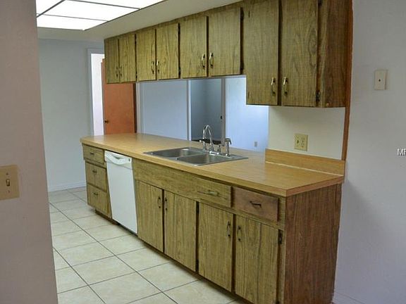 3rd image of 4581 76th Ave N