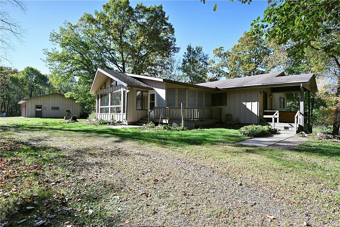 4 bed, 2788 sqft, $2,295 — Photo 3