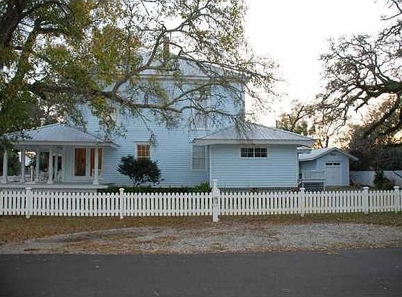 3rd image of 115 Avenue B