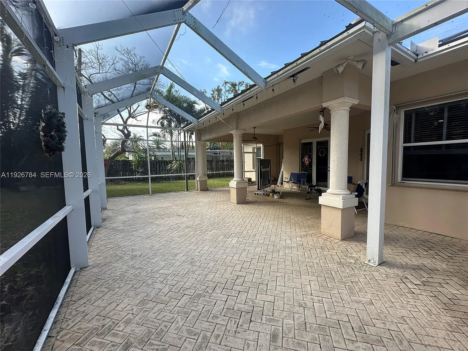 4 bed, 4.0 bath, 3634 sqft, $10,000 — Photo 2
