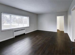 2725 Noble Rd, Cleveland, OH 44121