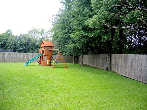 3rd image of 310 La Villa Cir