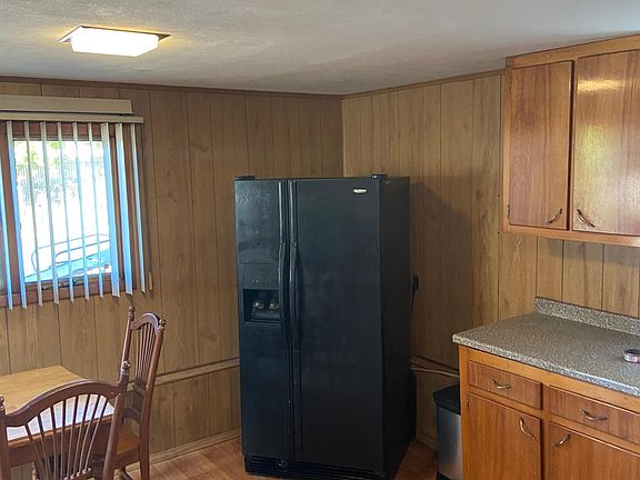 2nd image of 12 River St