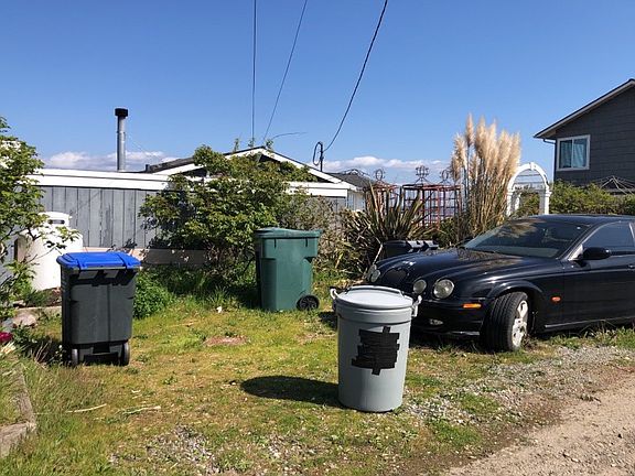 3rd image of 15652 Point Monroe Dr NE