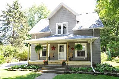109 S Avenue B photo 1