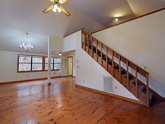 4th image of 131 Rothgeb Ridge Rd