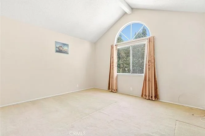 2 bed, 1123 sqft, $3,000 — Photo 3