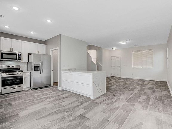 4th image of 10721 Pipers Cove Ln