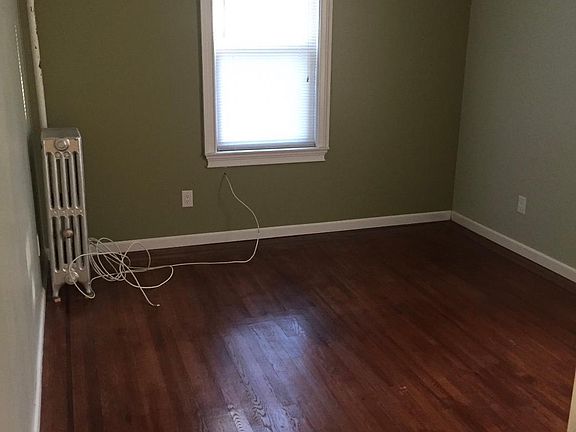 4th image of 130 Cox Ave #1