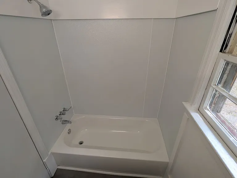 1504 Hyman Ave — Photo 8