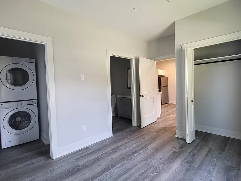 1113 Center Ave #101 — Photo 6