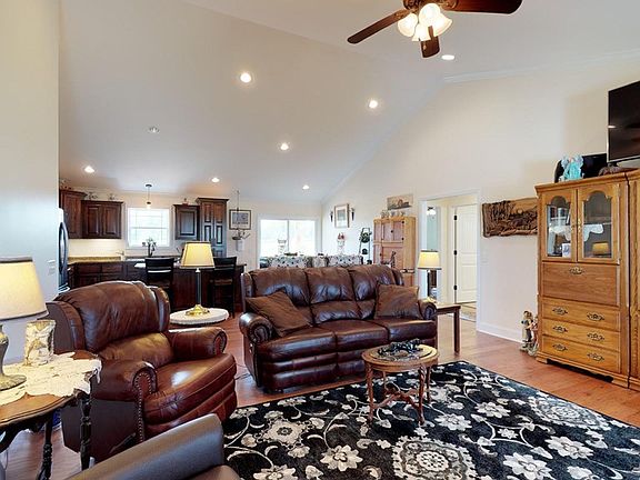 5th image of 580 Wyndwalker Ln